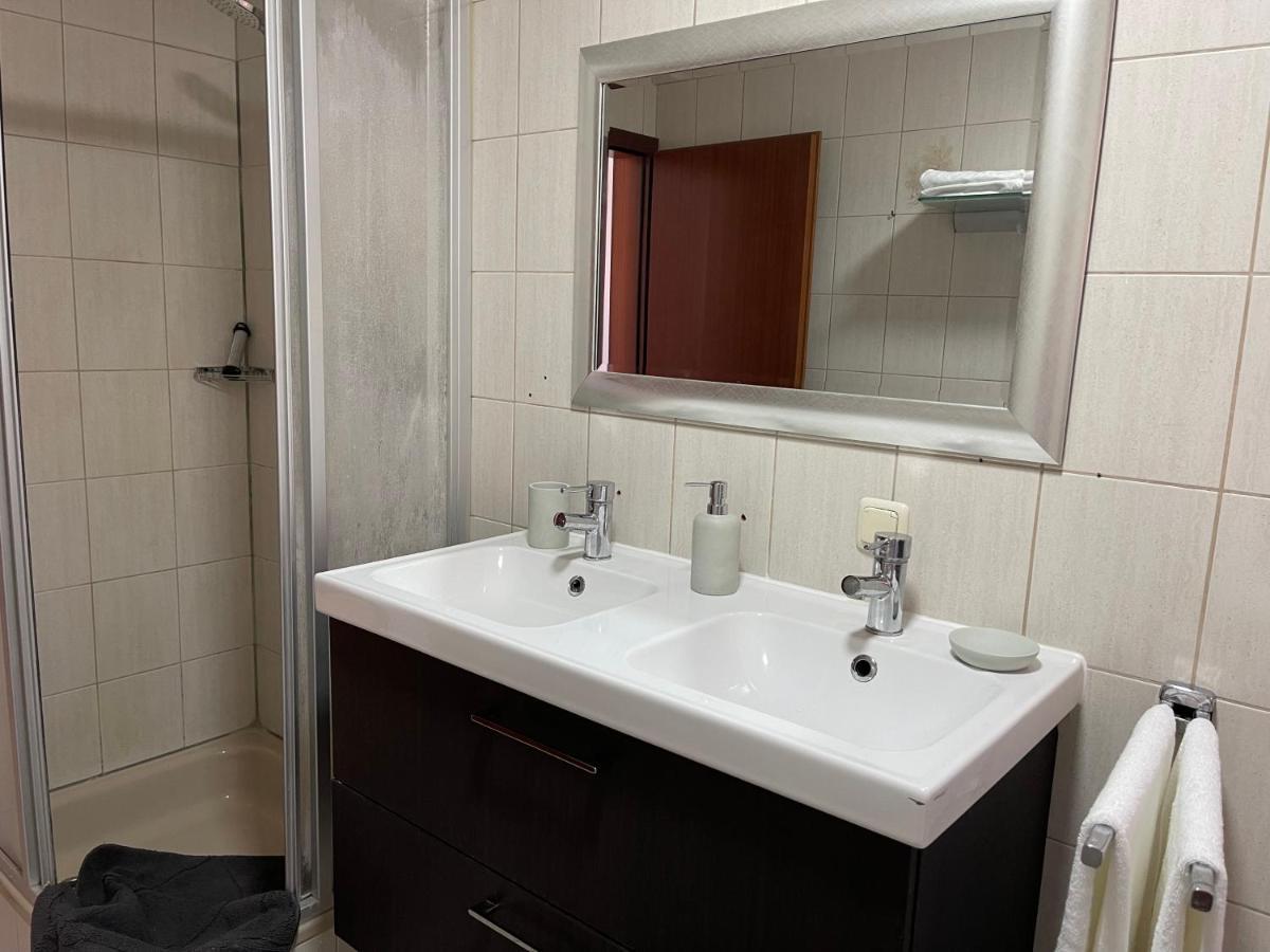Helle Zwei-Zimmer-Stadt-Wohnung Am Bismarkplatz Mit Tiefgarage Landshut Luaran gambar